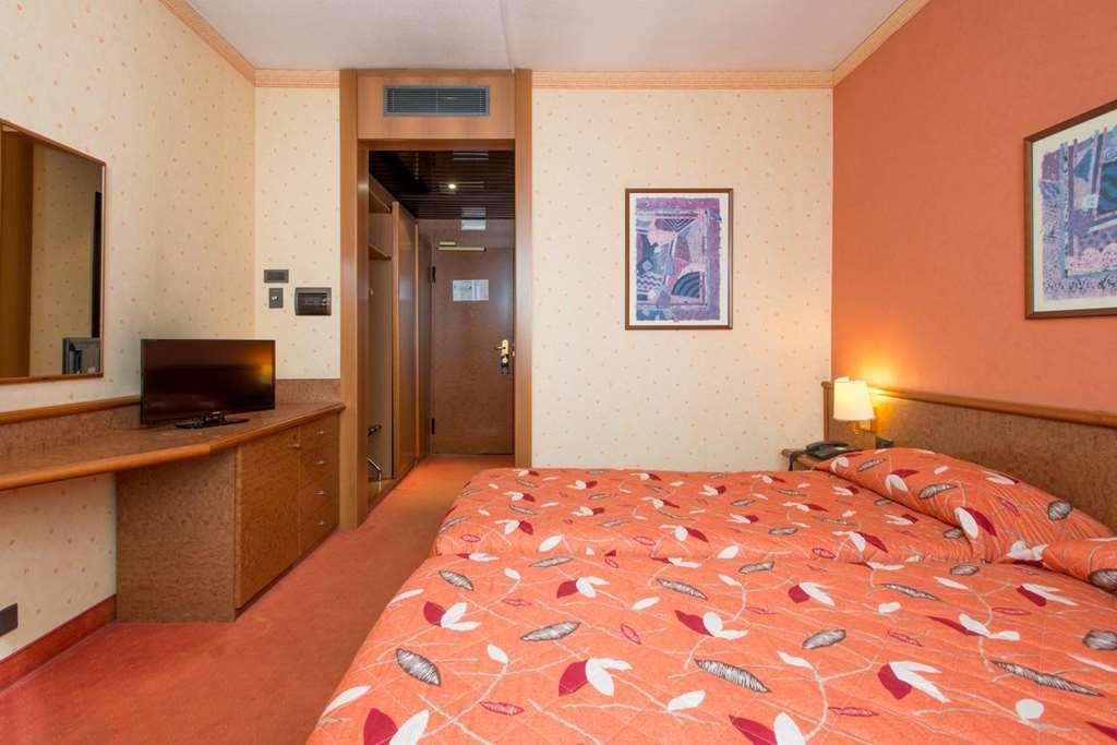 Meditur Hotel Pomezia Zimmer foto